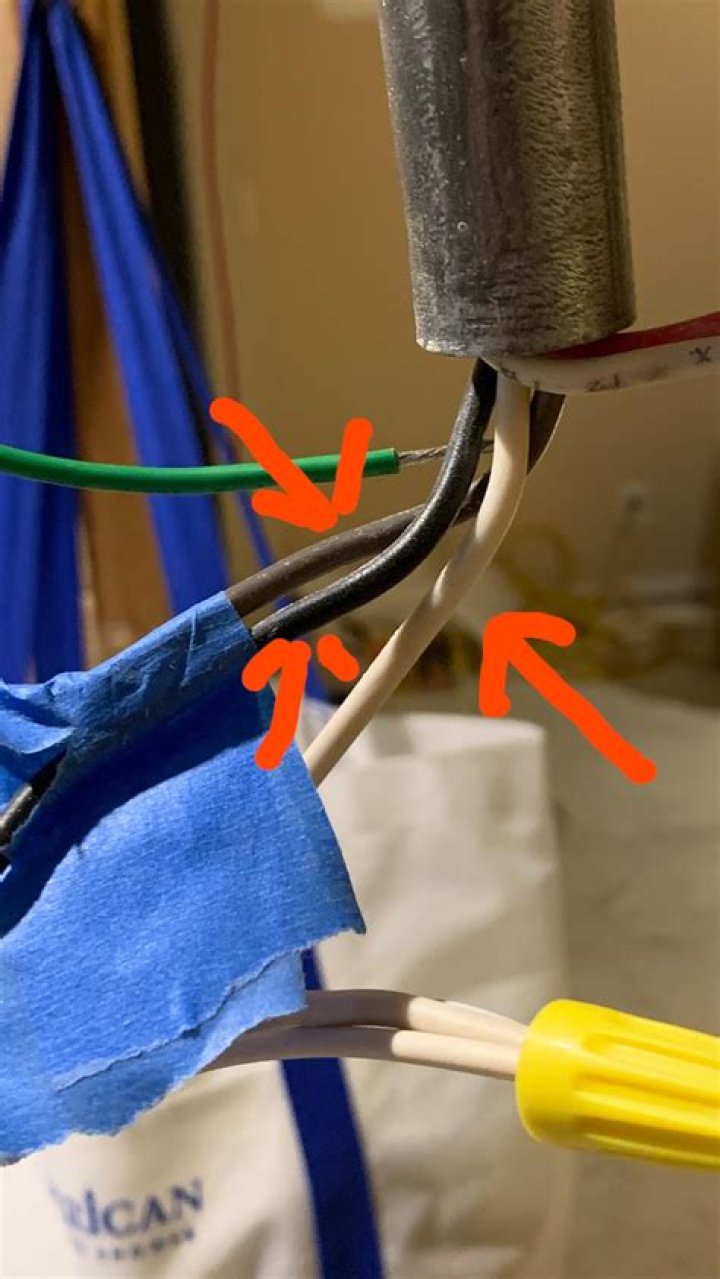 Can 2 hot wires share a neutral?