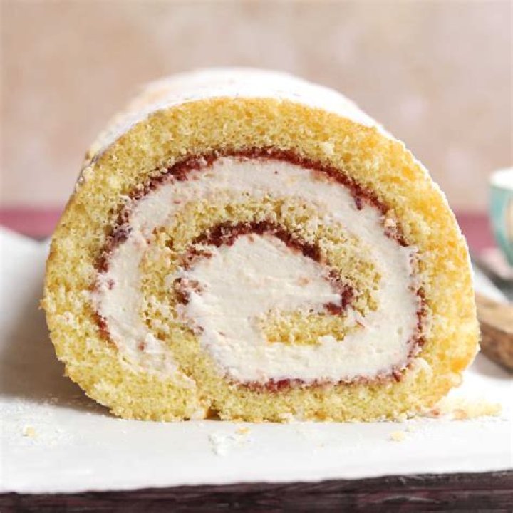 Who makes Swiss rolls?